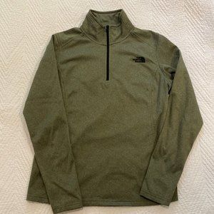 1/2 Zip The North Face pullover size womens medium.